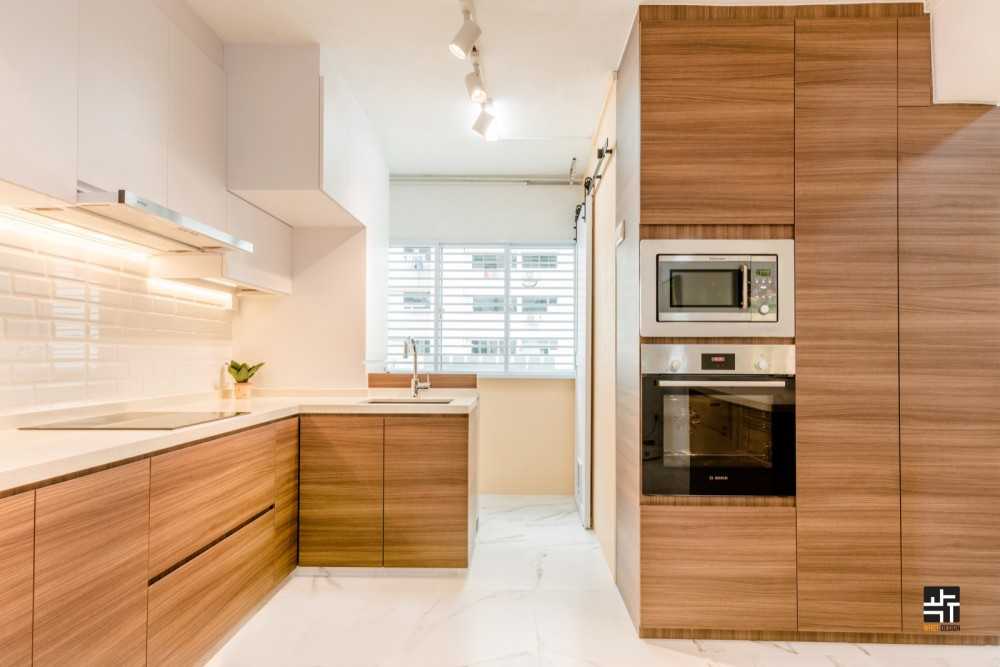 Minimalist Kitchen with Countertop and Kitchen Island