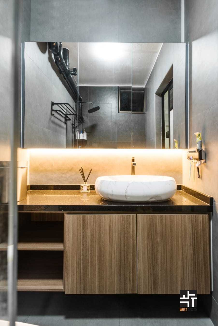 Industrial Bathroom at 742 Woodlands Circle, Woodlands by WHST Design