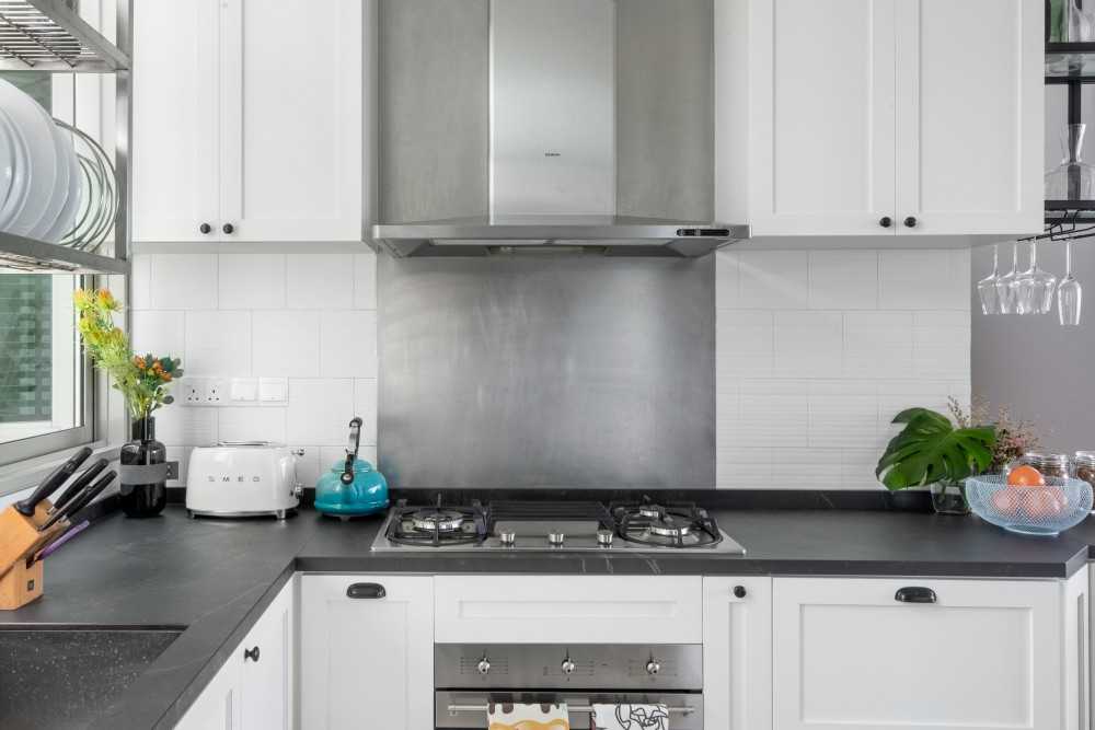 Modern Kitchen with Countertop and Marble Floor