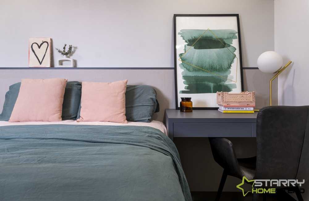 Modern Bedroom with Queen Bed and Bed