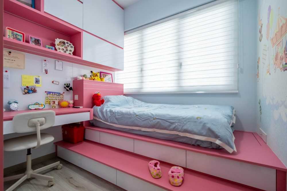 Contemporary Kids Room with Bookshelf and Platform Bed