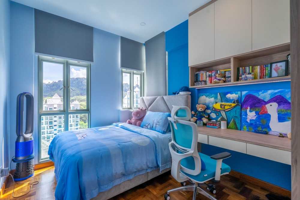 Modern Bedroom with Bookshelf and Drop Ceiling