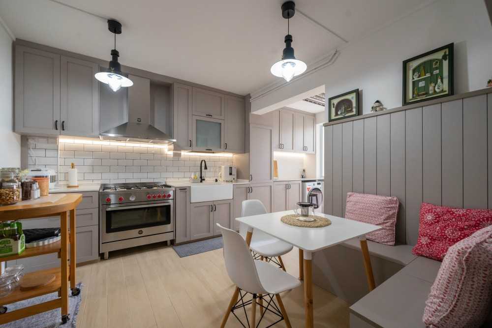 Country Kitchen with Kitchen Window and Open Kitchen