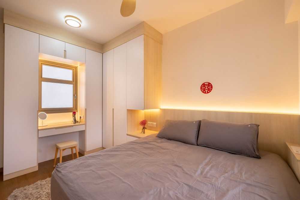 Scandinavian Bedroom with Vinyl Flooring and Parquet Floor