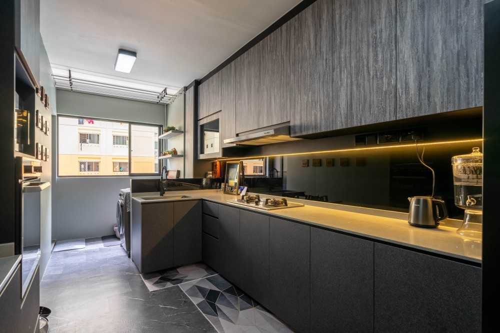 Vintage Kitchen with Herringbone Tiling and Kitchen Window