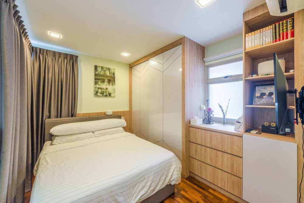 Contemporary Bedroom with Bookshelf and Parquet Floor