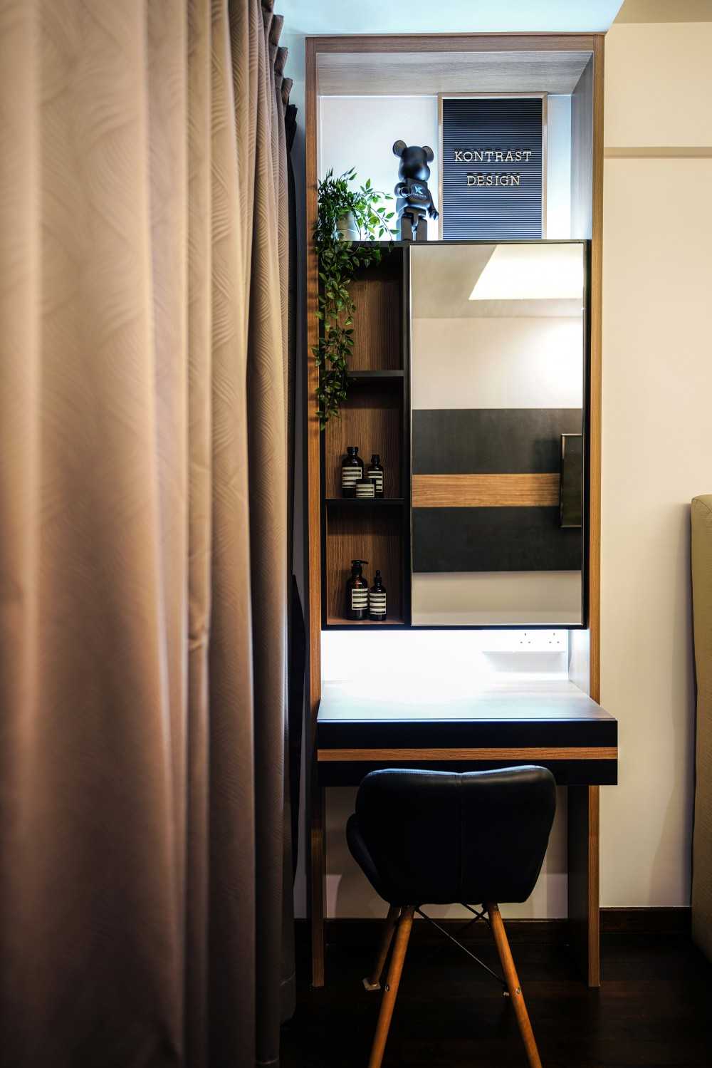 Contemporary Bedroom with Parquet Floor and Closet