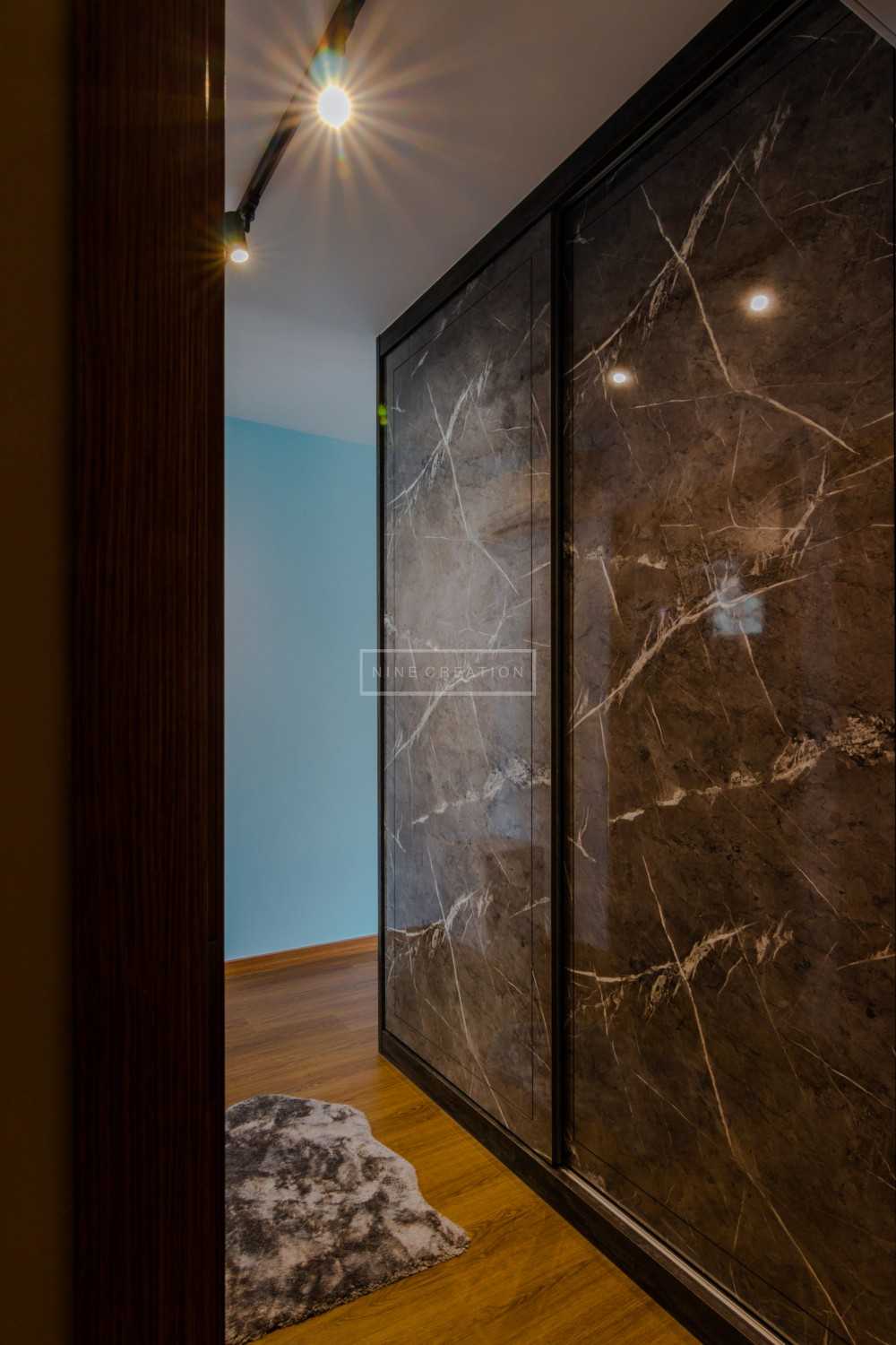 Modern Bedroom with Vinyl Flooring and Wardrobe