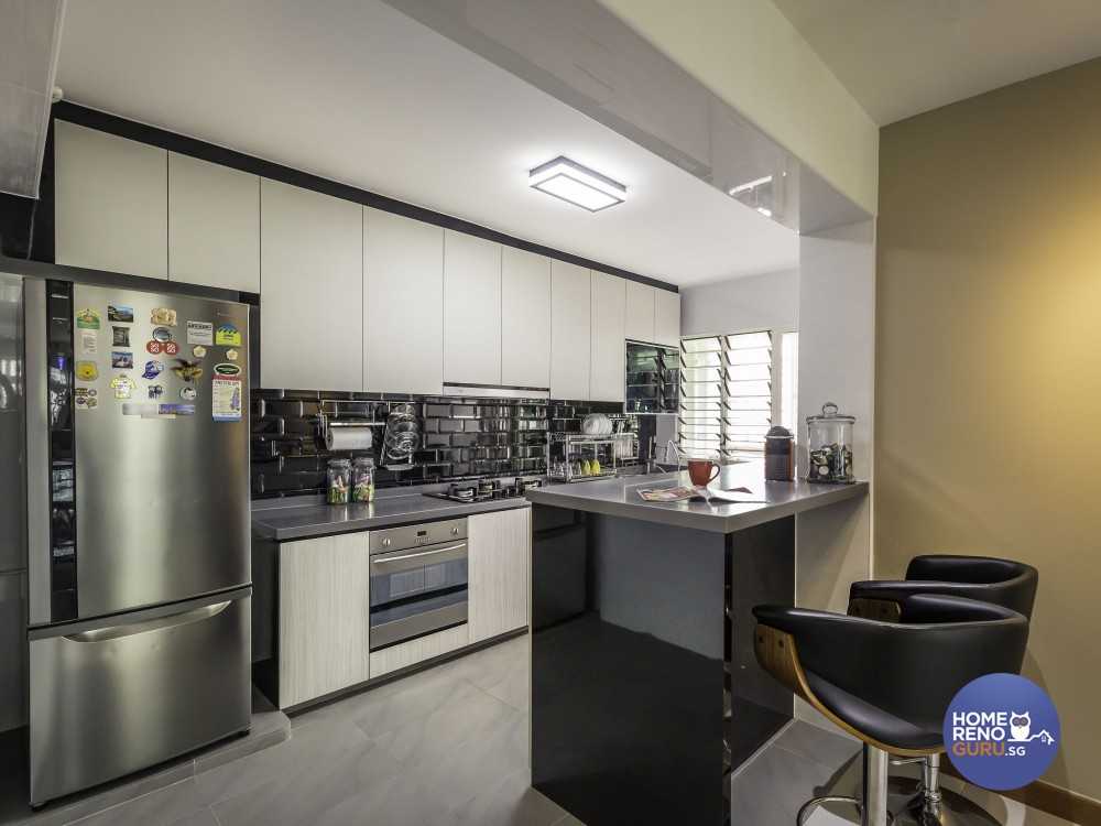 Modern Kitchen with Kitchen Accessories and Kitchen Cabinets