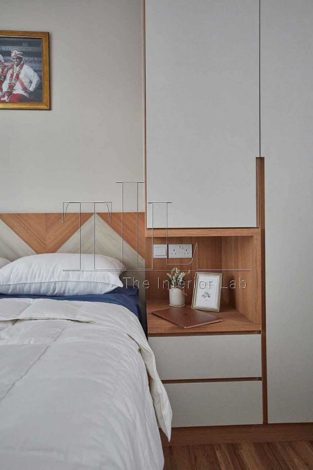 Contemporary Bedroom with Feature Wall and Wardrobe