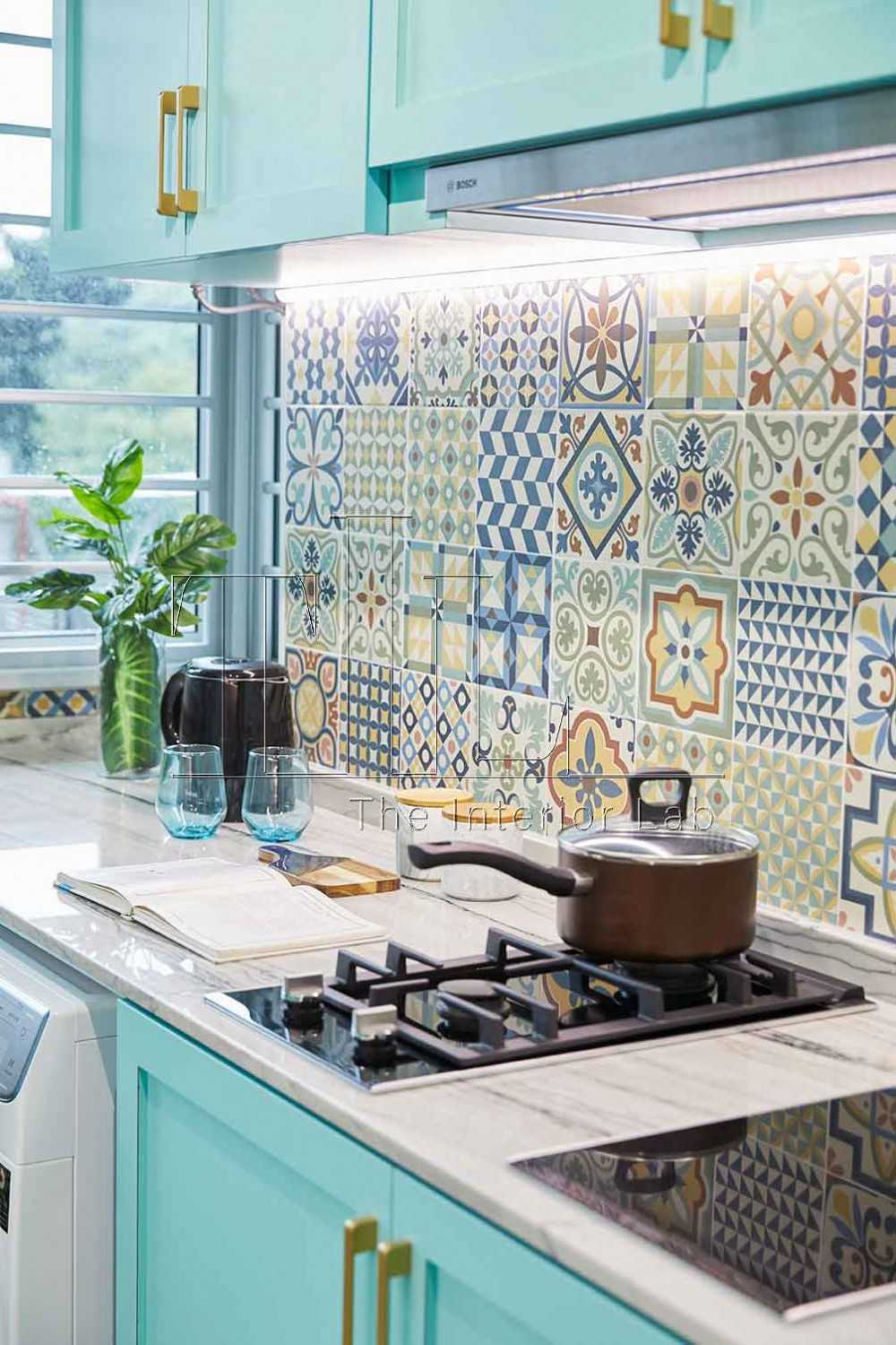 Contemporary Kitchen with Countertop and Cove Lighting