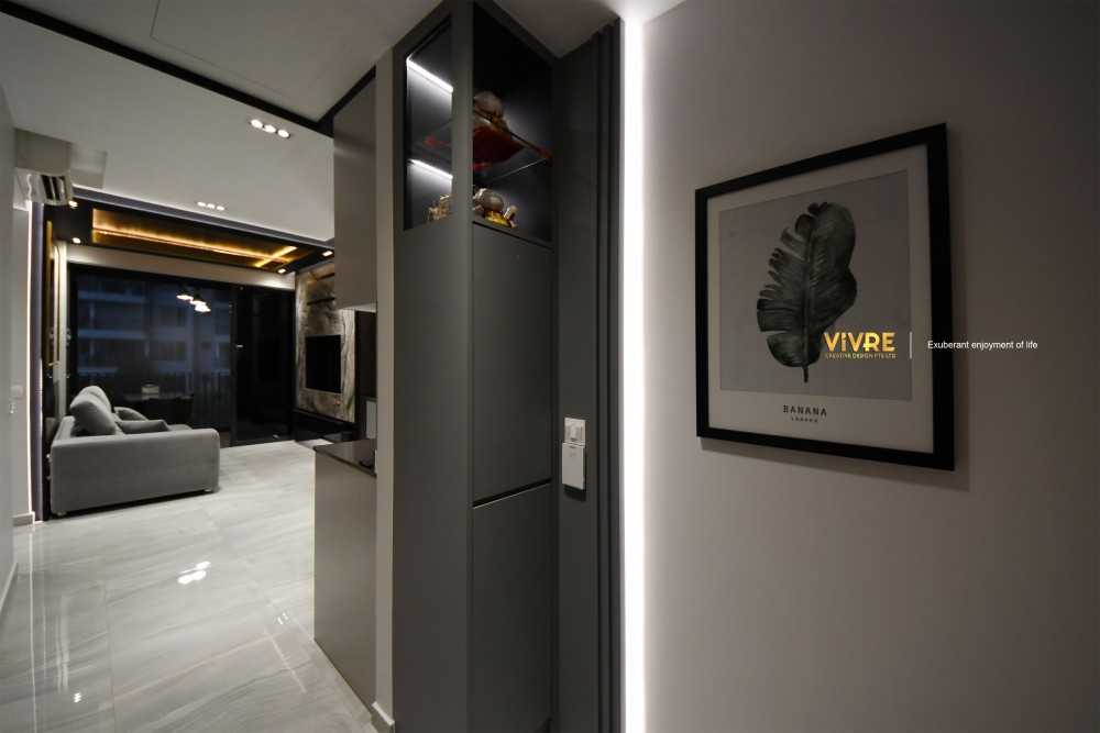 Modern Entryway with Mirror and Shoe Rack