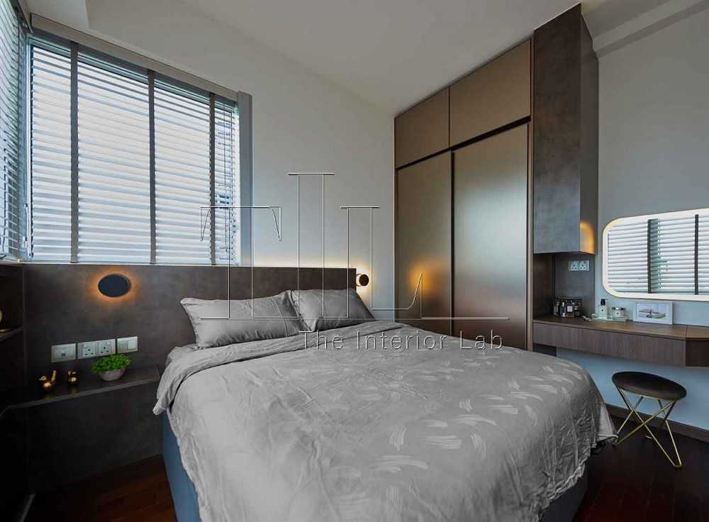Modern Bedroom with Wardrobe and Sliding Wardrobe