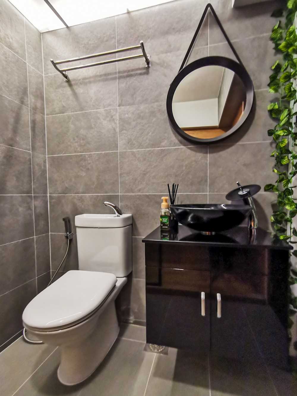 Contemporary Bathroom with Mirror and Bathroom Mirrors