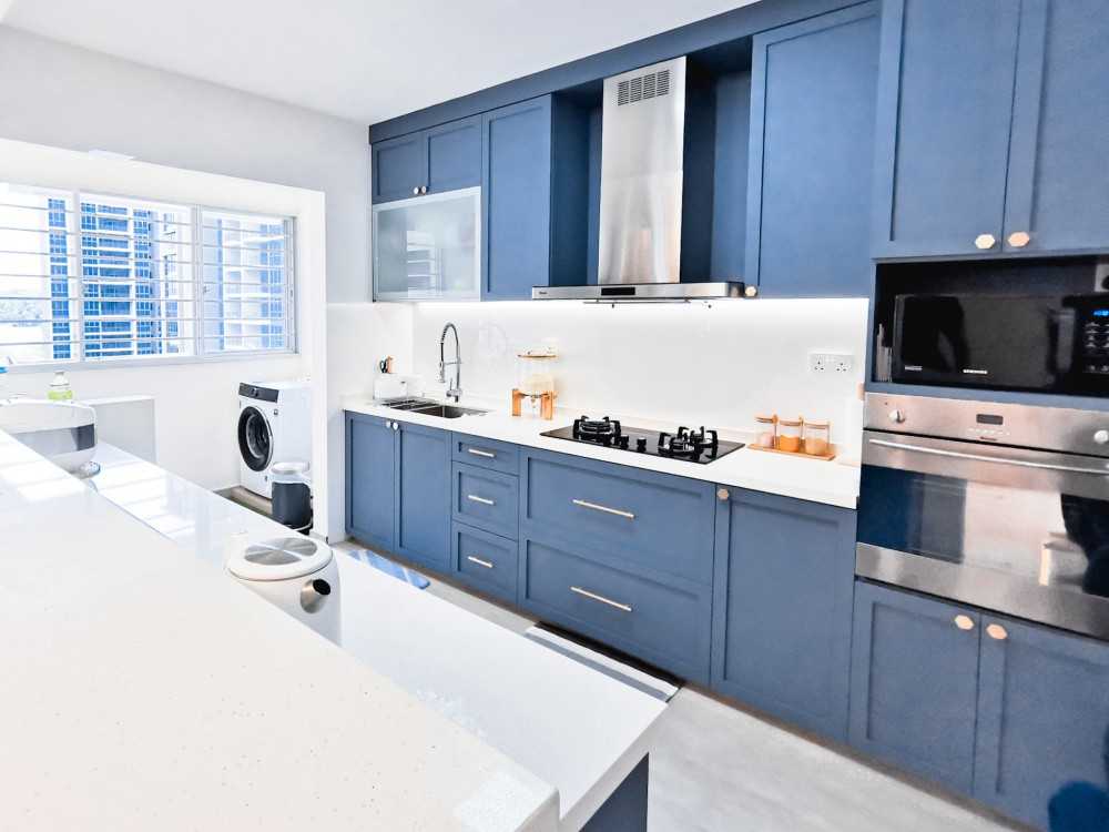 Contemporary Kitchen with Countertop and Washing Machine