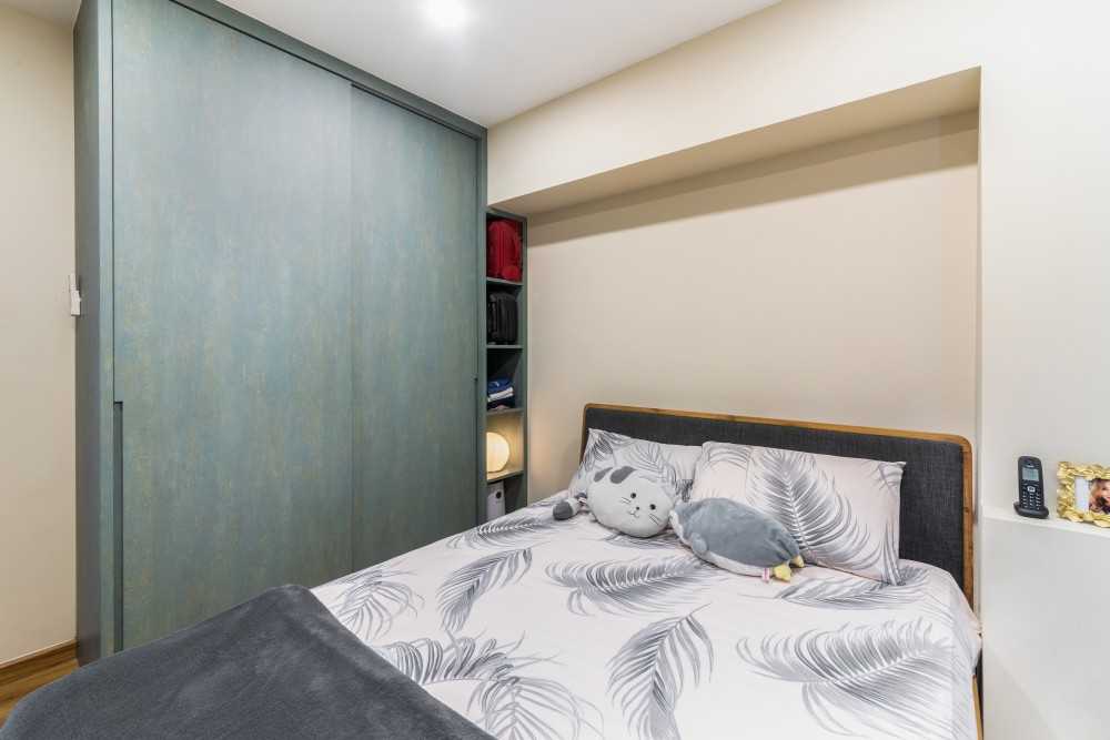 Contemporary Bedroom with Bookshelf and Vinyl Flooring