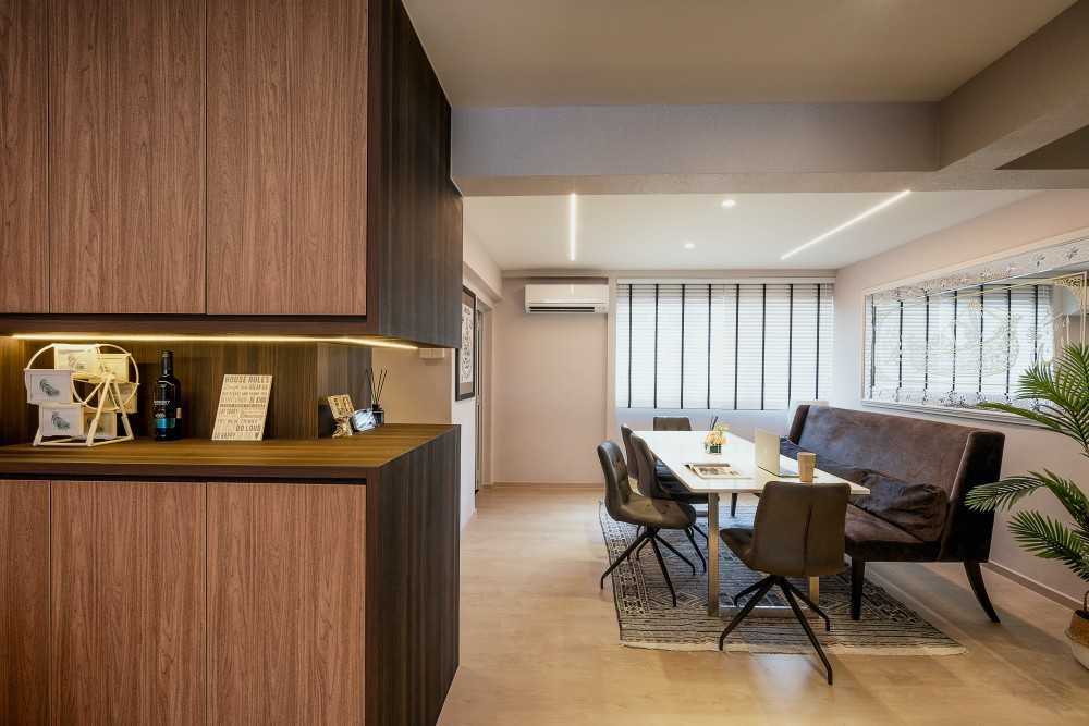 Contemporary Dining Room at Yishun by Le Interi Design Hometrust