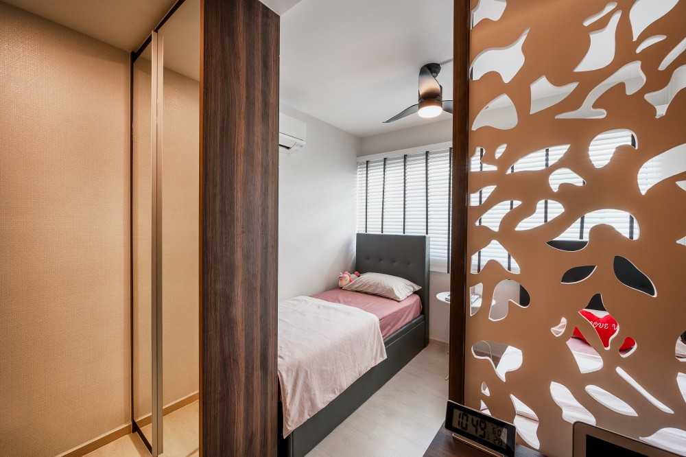 Contemporary Bedroom with Vinyl Flooring and Bedroom Dresser