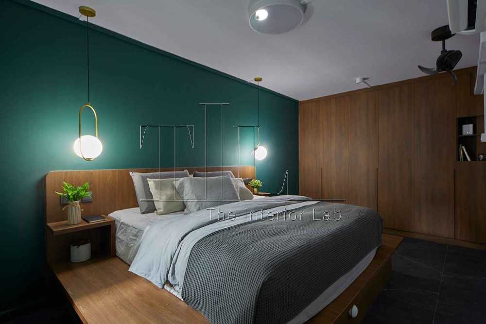 Contemporary Bedroom with Feature Wall and Wardrobe