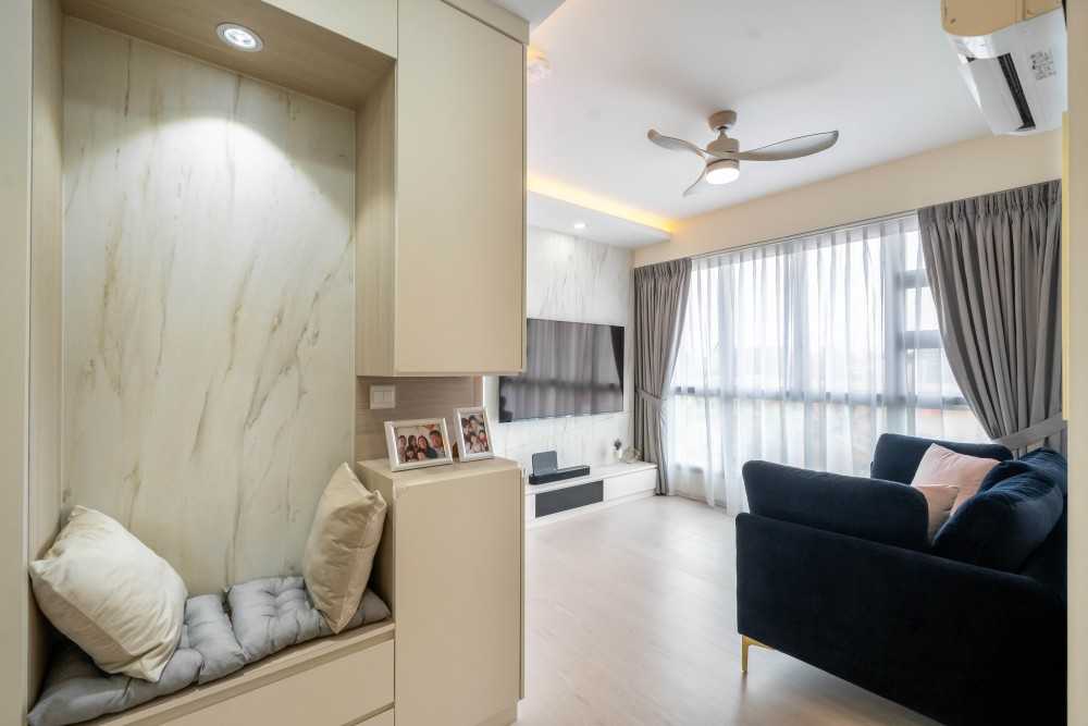 Modern Living Room with Vinyl Flooring and TV Console