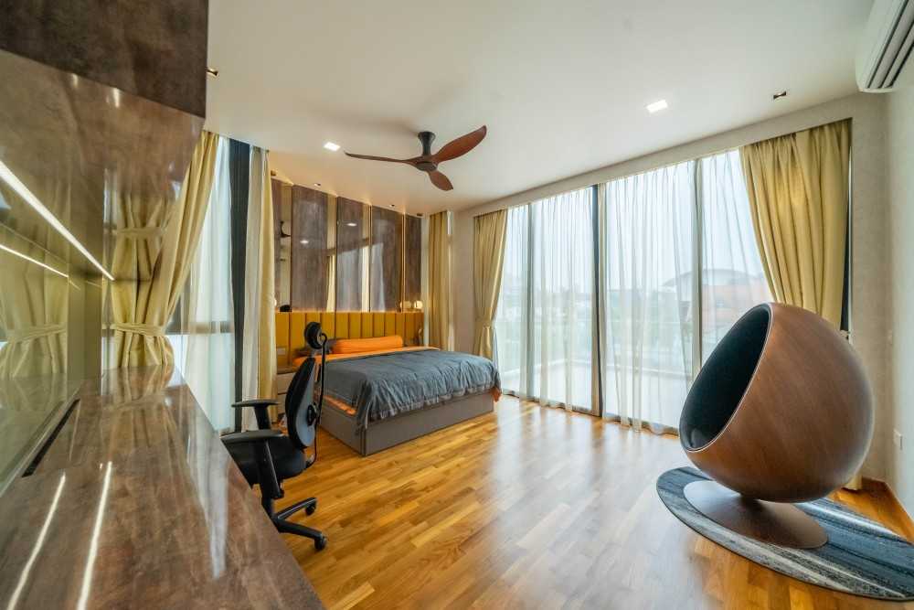 Modern Bedroom with Parquet Floor and Wardrobe