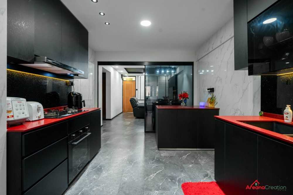 Contemporary Kitchen with Homogeneous Tiles and Kitchen Island