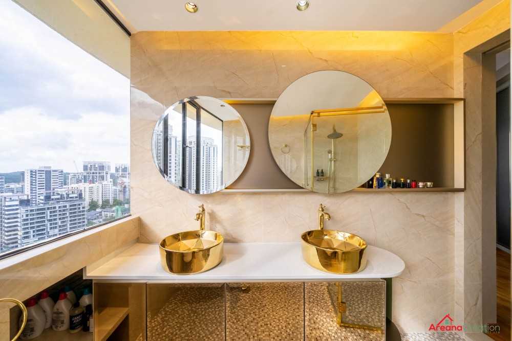 Modern Bathroom with Mirror and Shower Screen