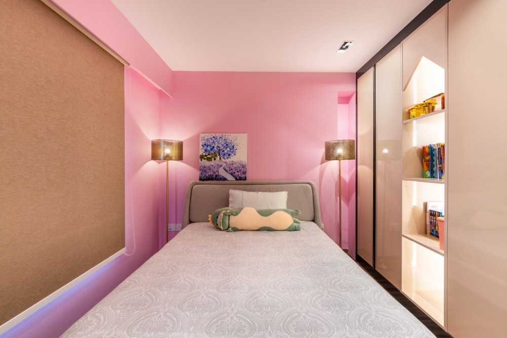 Modern Bedroom with Bookshelf and Bay Window