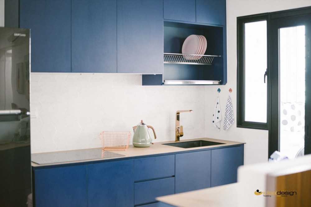 Contemporary Kitchen with Countertop and Open Kitchen