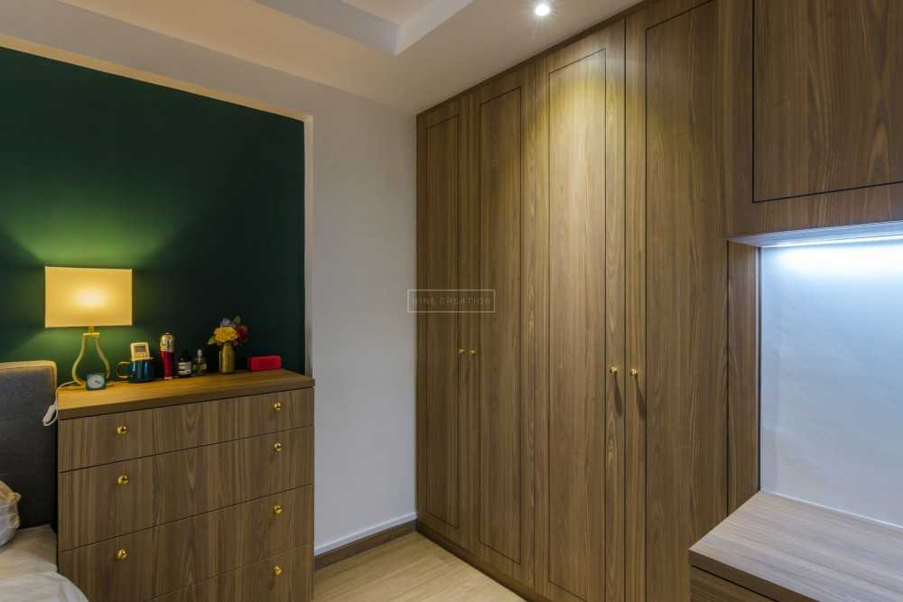 Vintage Bedroom with Vinyl Flooring and Wardrobe