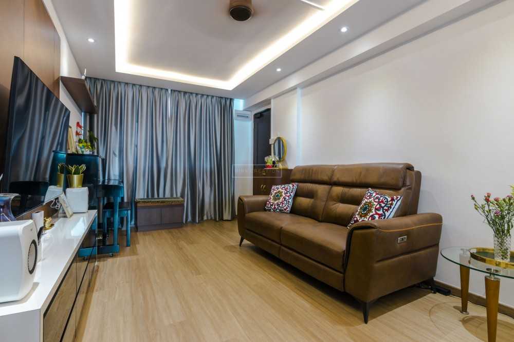 Vintage Living Room with Vinyl Flooring and TV Console