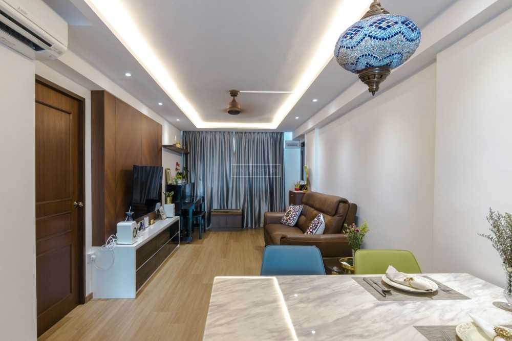 Vintage Living Room with Vinyl Flooring and TV Console