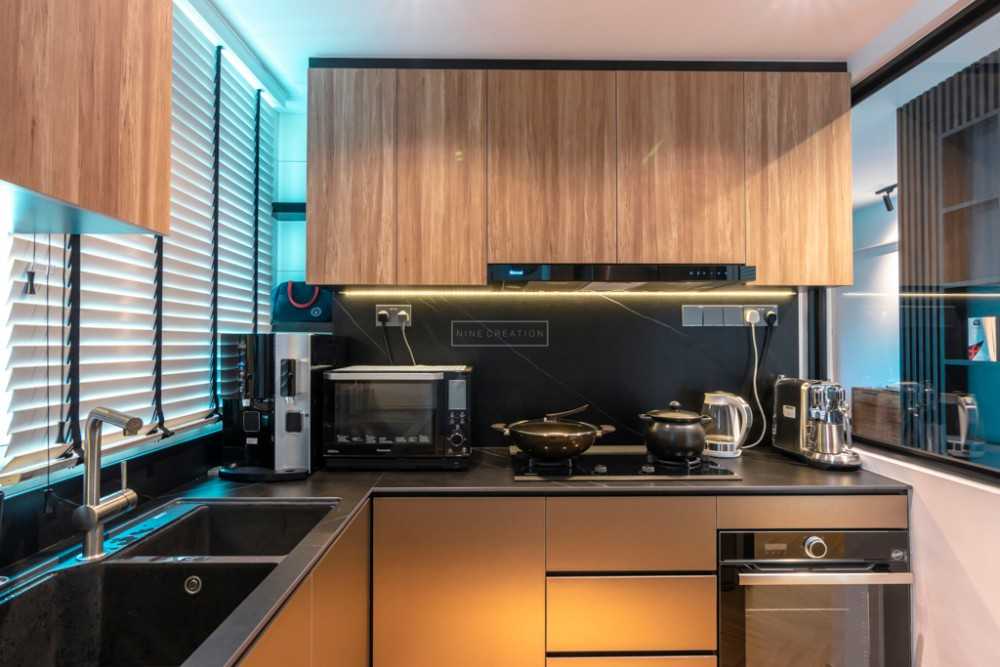 Contemporary Kitchen with Countertop and Kitchen Window