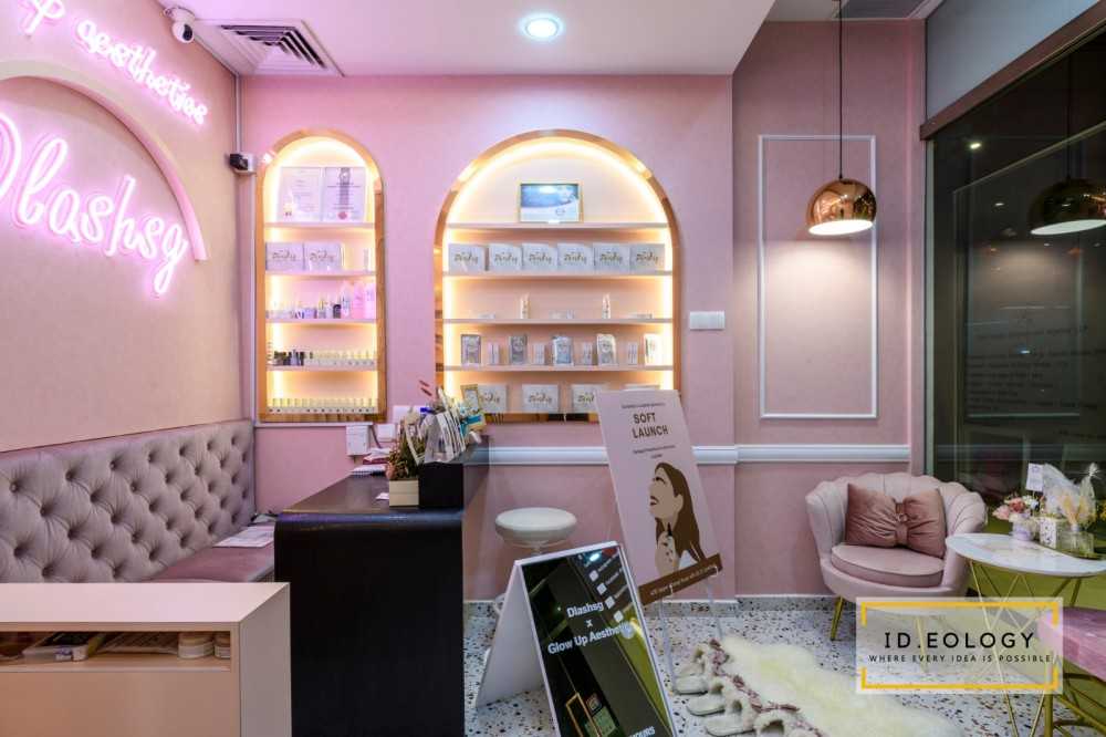 Country Retail with Bookshelf and Settee