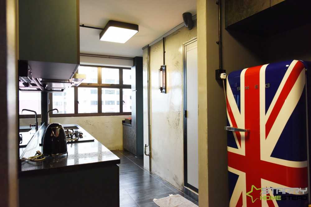 Industrial Kitchen with Kitchen Accessories and Kitchen Cabinets