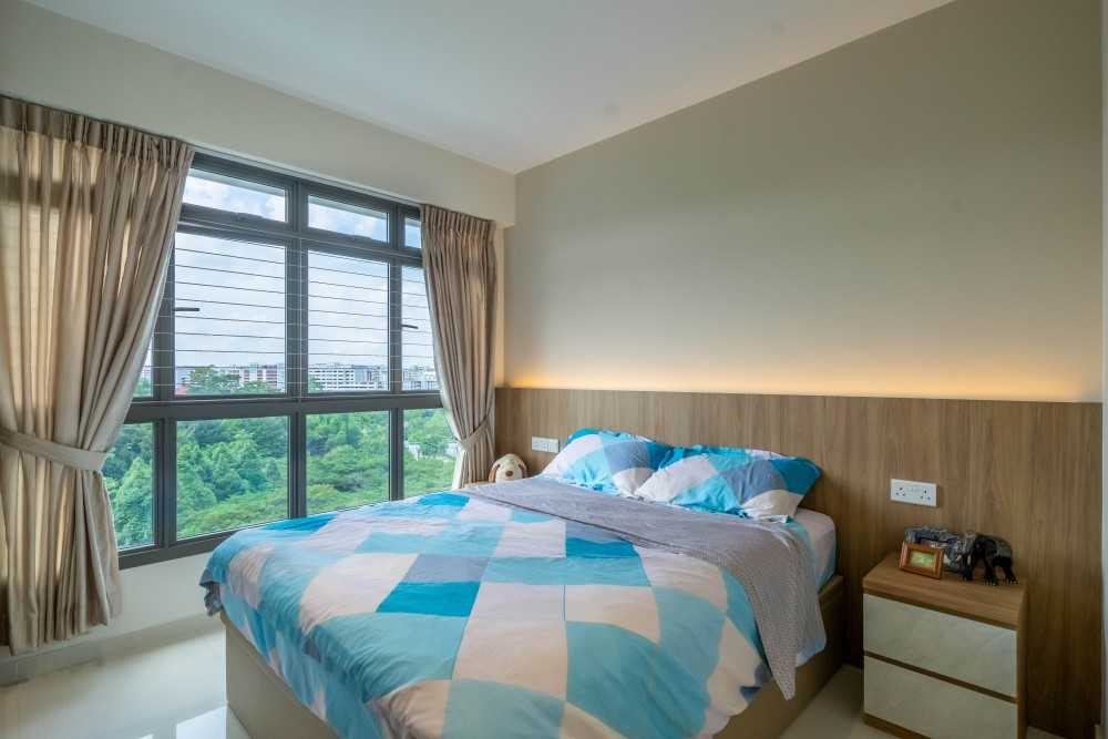 Contemporary Bedroom with Homogeneous Tiles and Wood Flooring