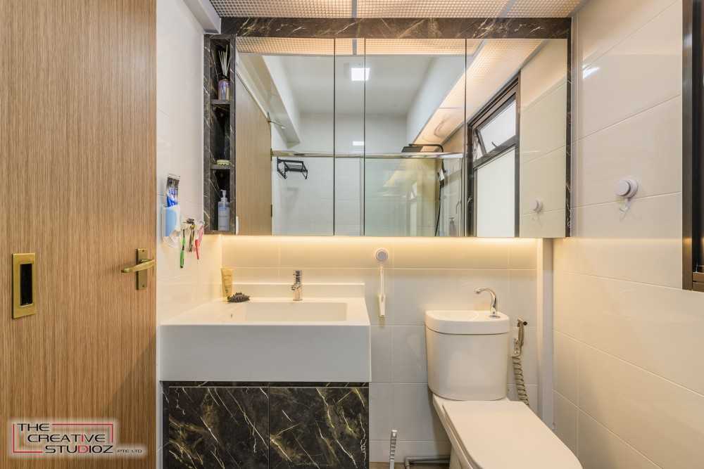 Modern Bathroom with Shower Screen and Bathroom Sinks