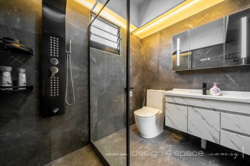 Contemporary Bathroom with Homogeneous Tiles and Marble Floor