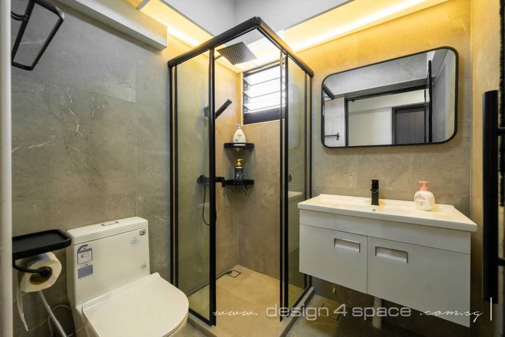 Contemporary Bathroom with Homogeneous Tiles and Mirror