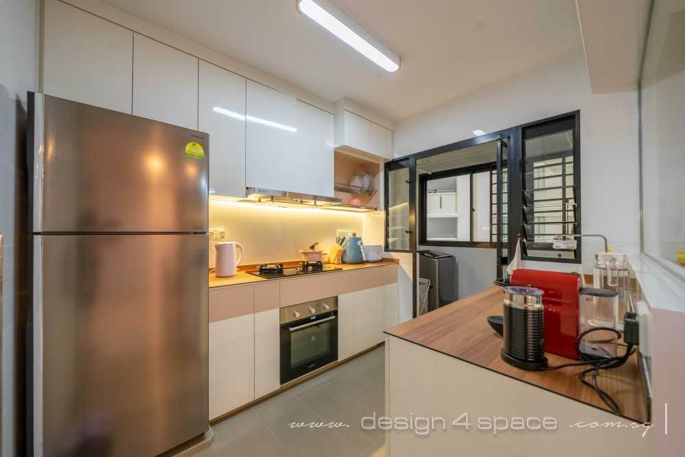 Scandinavian Kitchen with Homogeneous Tiles and Kitchen Accessories