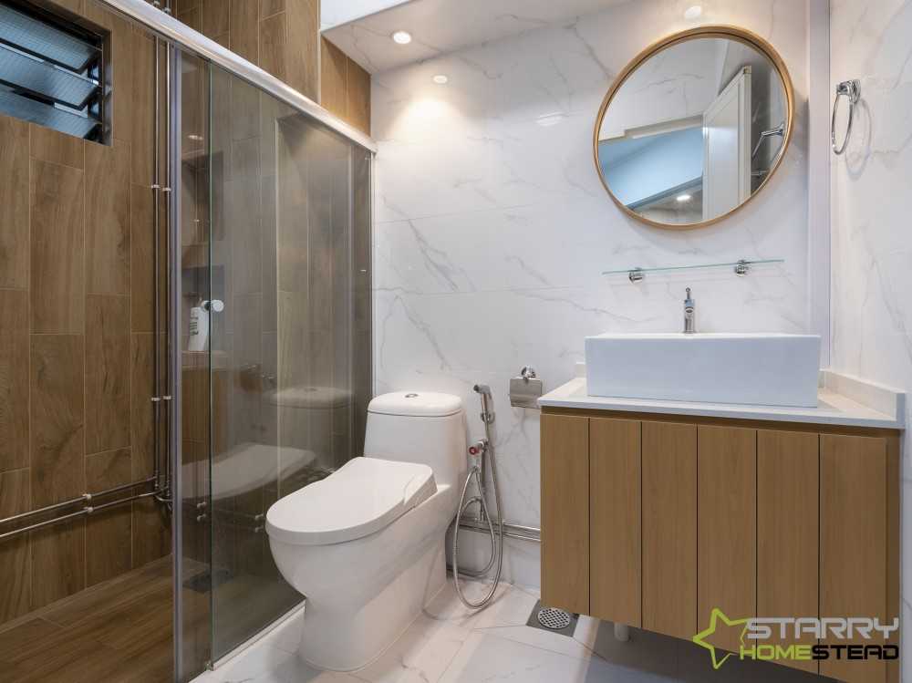 Scandinavian Bathroom with Bathroom Sinks and Toilet Bowl