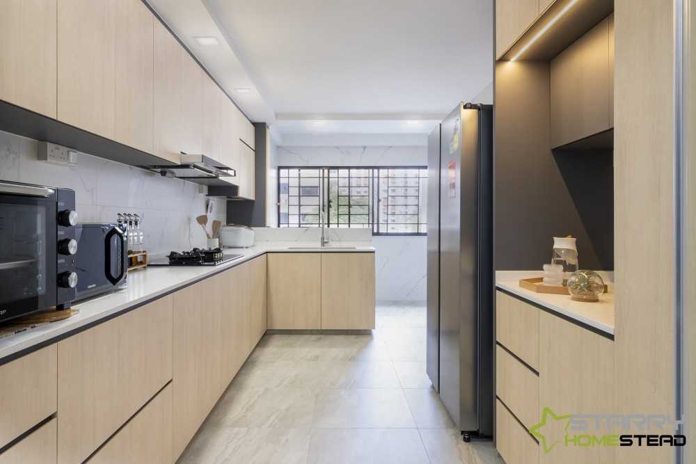 Modern Kitchen with Kitchen Cabinets and Refrigerator