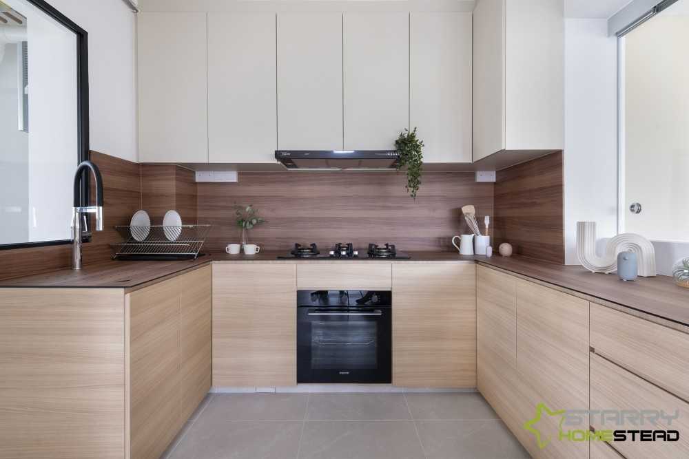 Scandinavian Courtyard with Kitchen Tap and Kitchen Cabinets