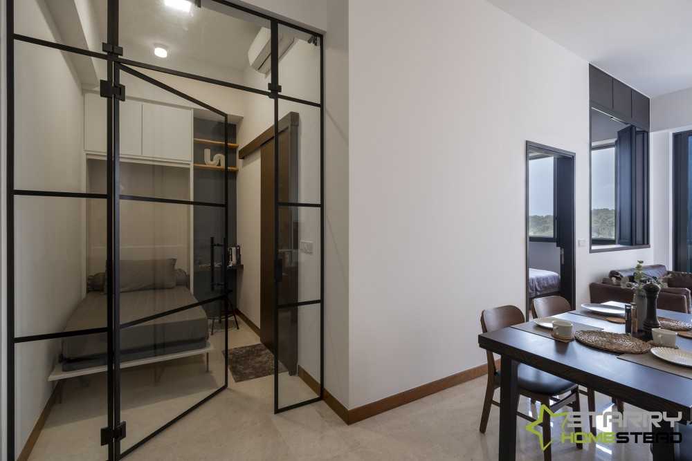 Modern Dining Room with Dining Table and Dining Chairs