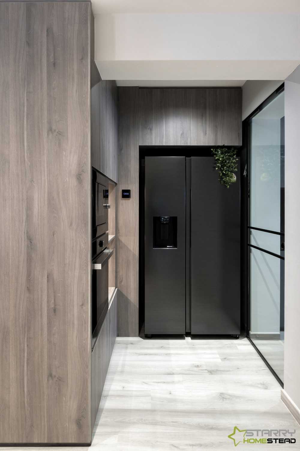 Contemporary Kitchen with Oven and Refrigerator