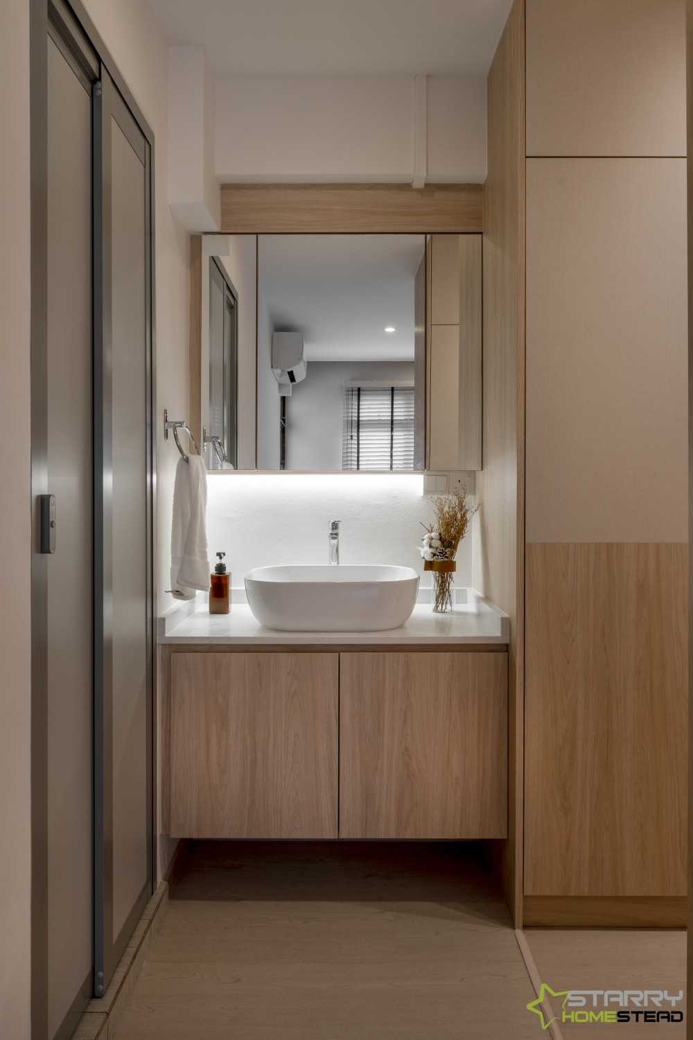 Scandinavian Bedroom with Mirror and Bathroom Sinks