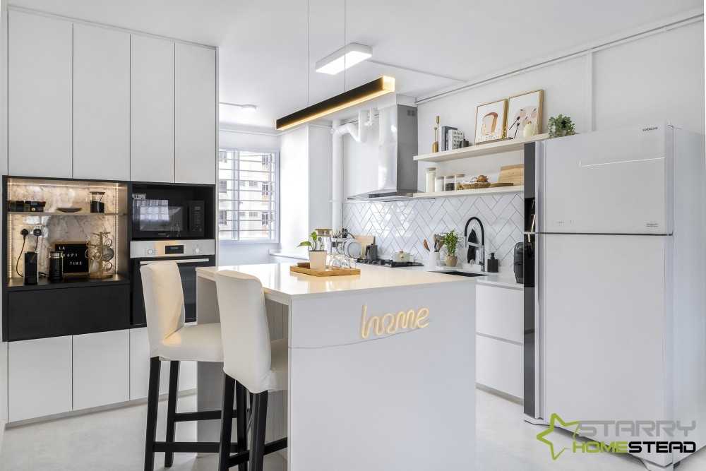 Minimalist Kitchen with Kitchen Island and Kitchen Cabinets