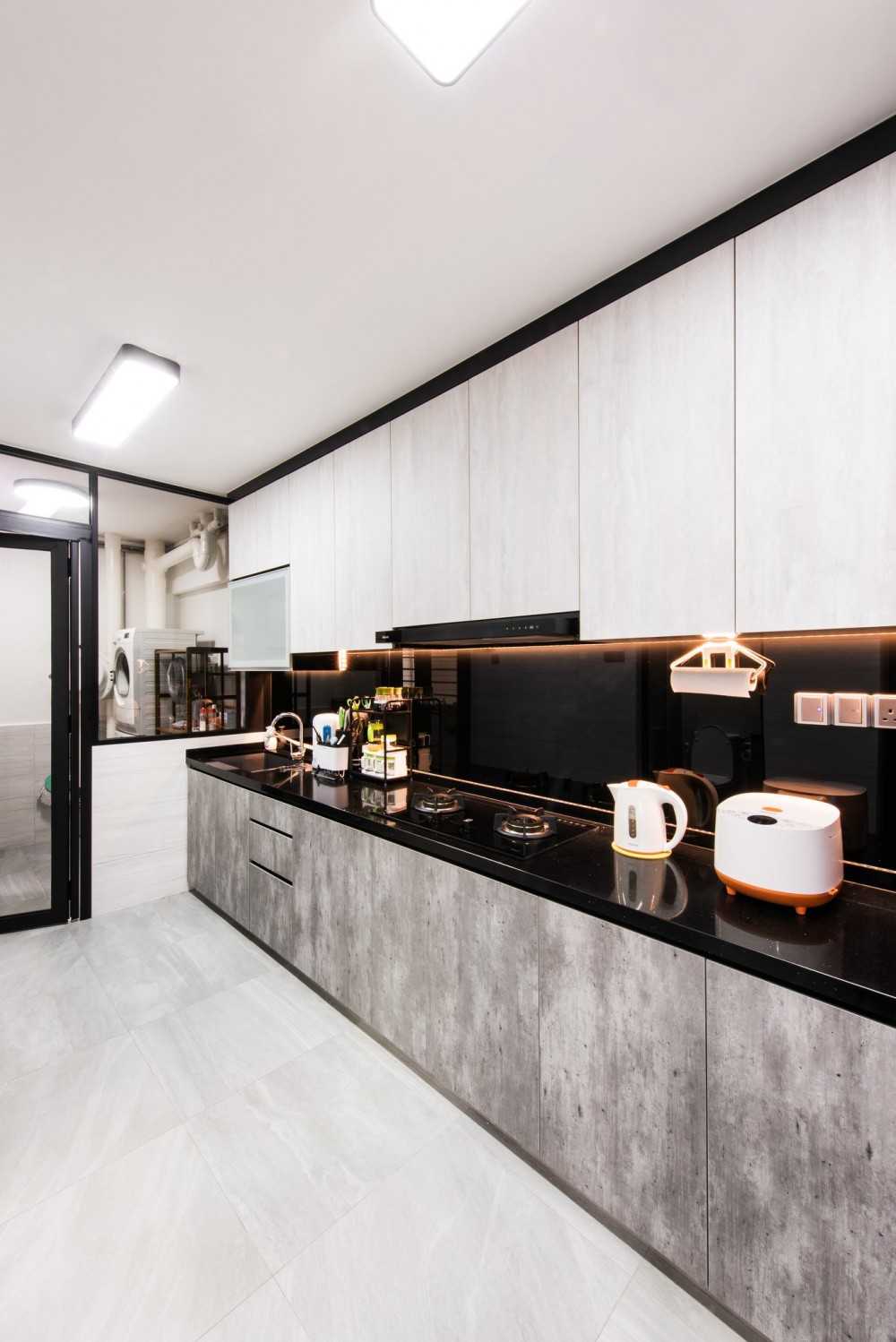 Contemporary Kitchen with Countertop and Kitchen Window