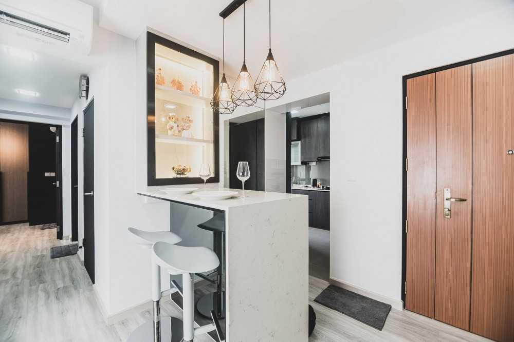 Minimalist Dining Room with Dining Table and Lighting