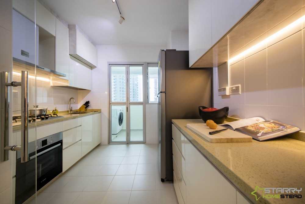 Scandinavian Kitchen with Kitchen Cabinets and Tiles
